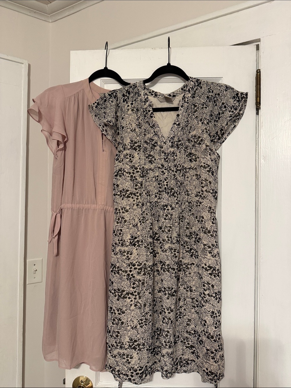 H&M Black & Blush Floral V-Neck Flutter Sleeve Dress